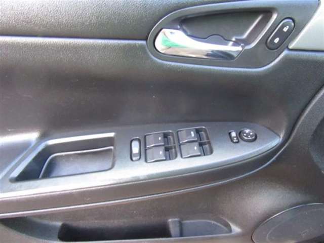 2011 Chevrolet Impala Police 4dr Sedan w/3FL